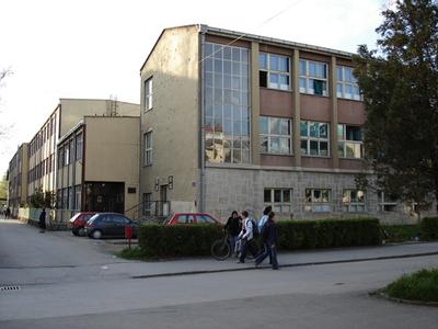Gimnazija Lukavac