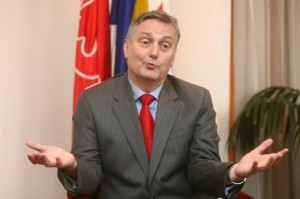 zlatko-lagumdzija-dejan-babic-1328585176-81722-615x409