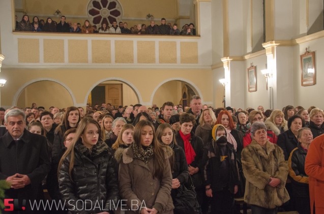 U Lukavcu održana misa ponoćka / Foto: Dino Osmanović/SodaLIVE.ba