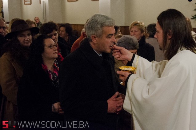 U Lukavcu održana misa ponoćka / Foto: Dino Osmanović/SodaLIVE.ba